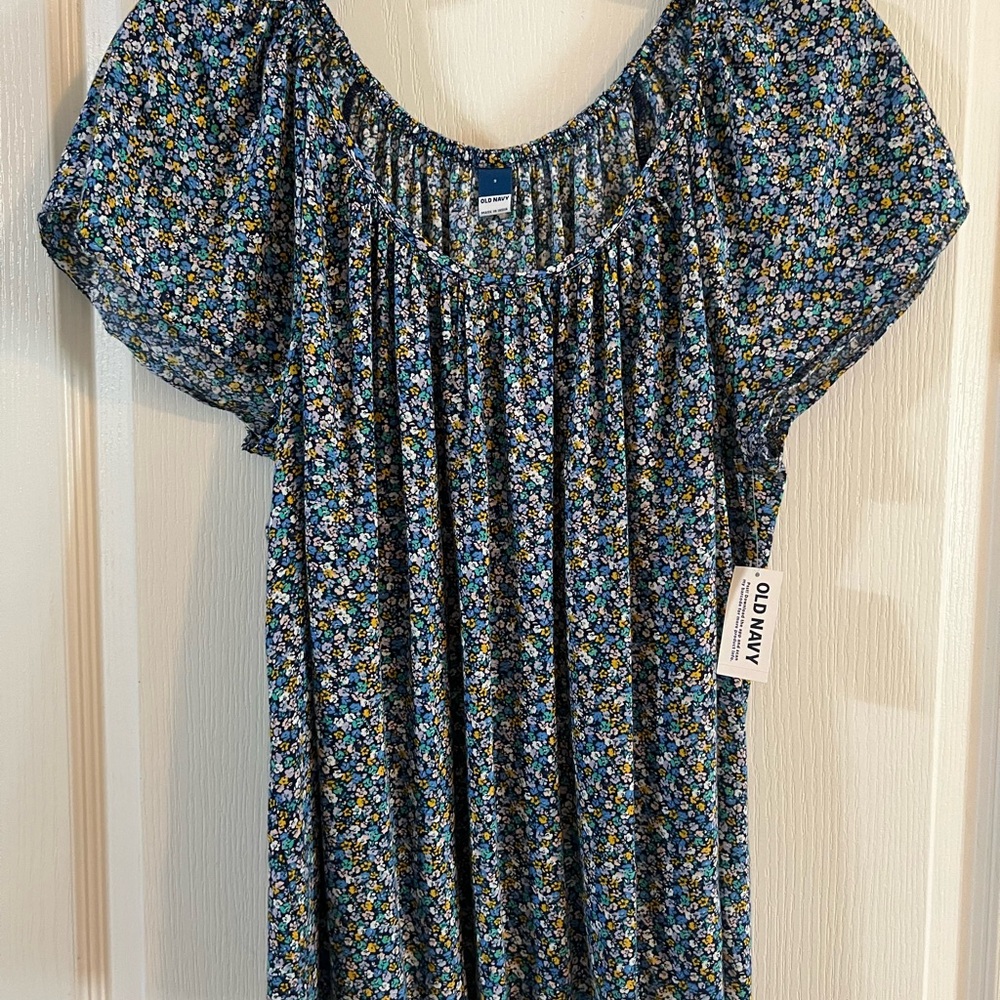 New Old Navy Smocked Neck Cap Sleeves Top
